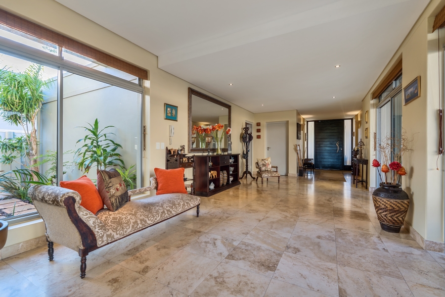 5 Bedroom Property for Sale in Sunset Links Western Cape